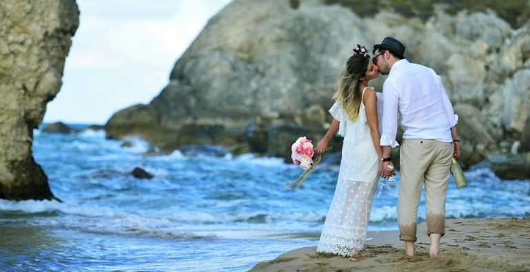 Matrimonio in spiaggia: quando l'amore incontra l'immensità del mare
