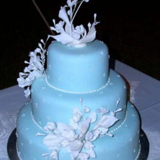 torta nuziale tema matrimonio blu