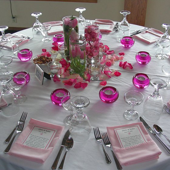 addobbi tavoli ricevimento tema matrimonio in rosa